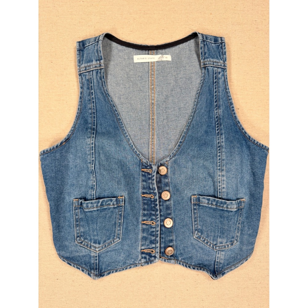 Altar'd State Womens Medium Wash Denim Vest Cropped Button Front Size Medium